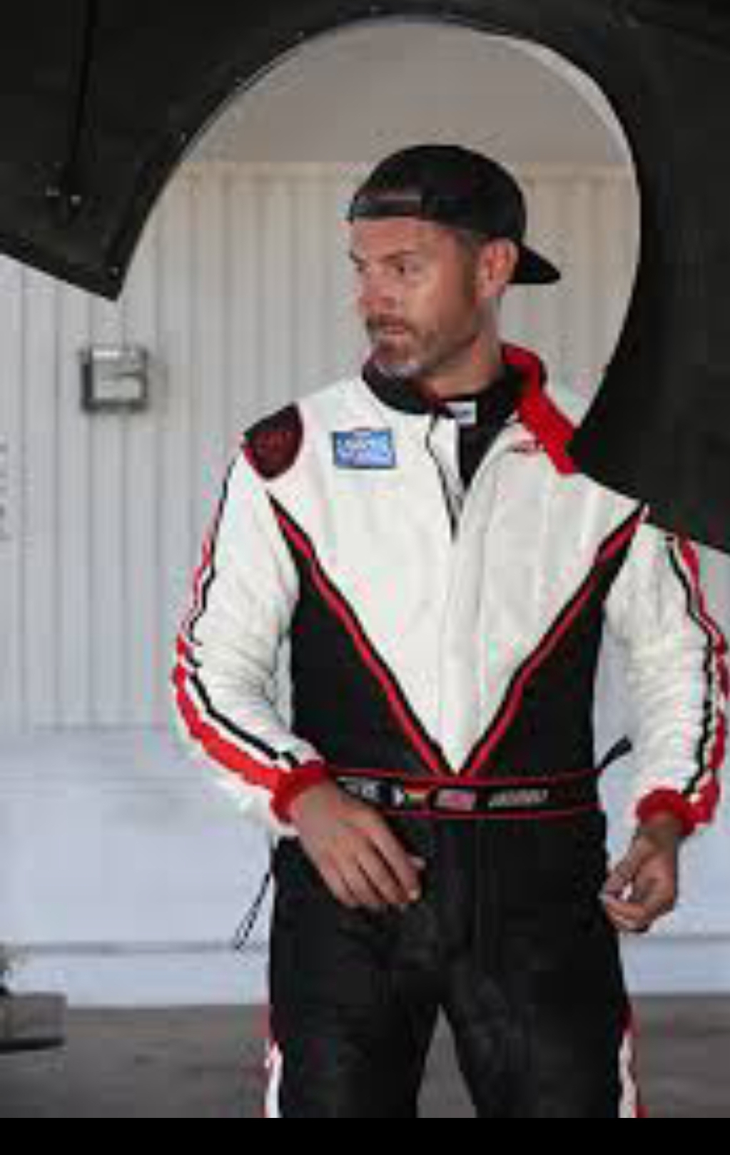 “Travis Shumake Shifts Gears: Breaking Barriers as NHRA’s First Openly Gay Team Owner”