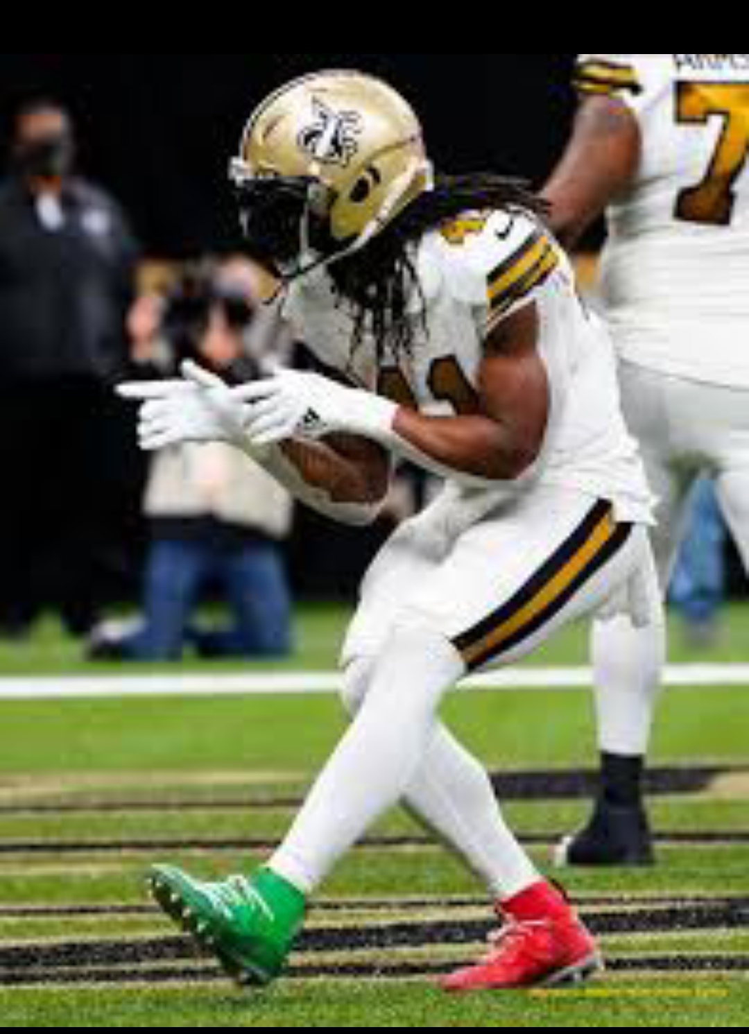 BREAKING ANNOUNCEMENT: Alvin Kamara Inks $100M Deal with Samsung, Donates $50M to Youth and Orphan Causes