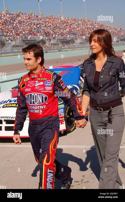 “Jeff Gordon Makes History Again: NASCAR Legend Receives Lifetime Achievement Honor”